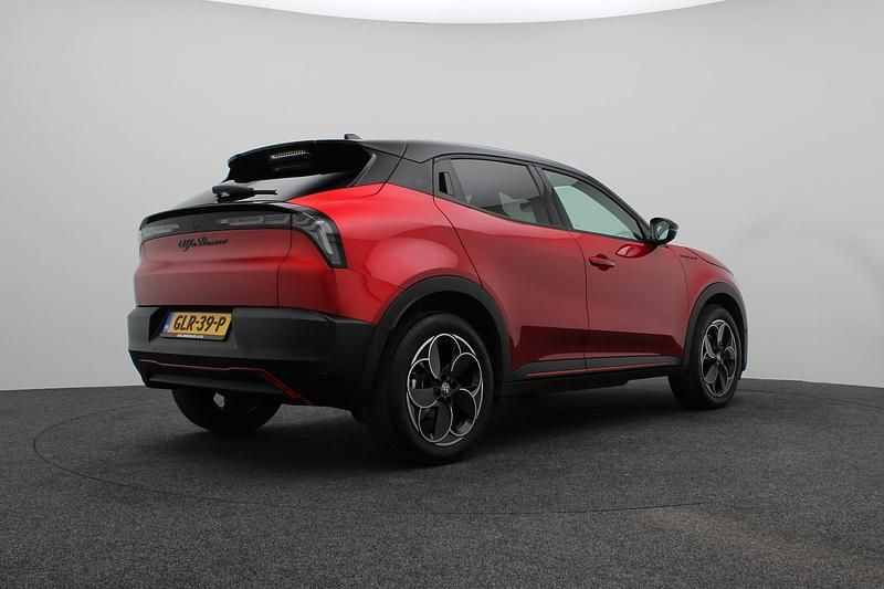 Occasion Alfa Romeo Junior Edizione Speciale 100 kW (136 PK) 2024 Rood SUV