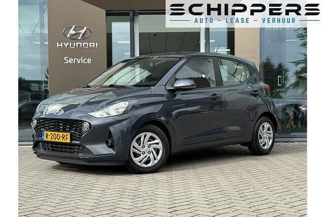 Grijs Gebruikt 2022 Hyundai i10 Comfort Hatchback | € 13.900 (Eerlijke prijs) - Afbeelding 1/4