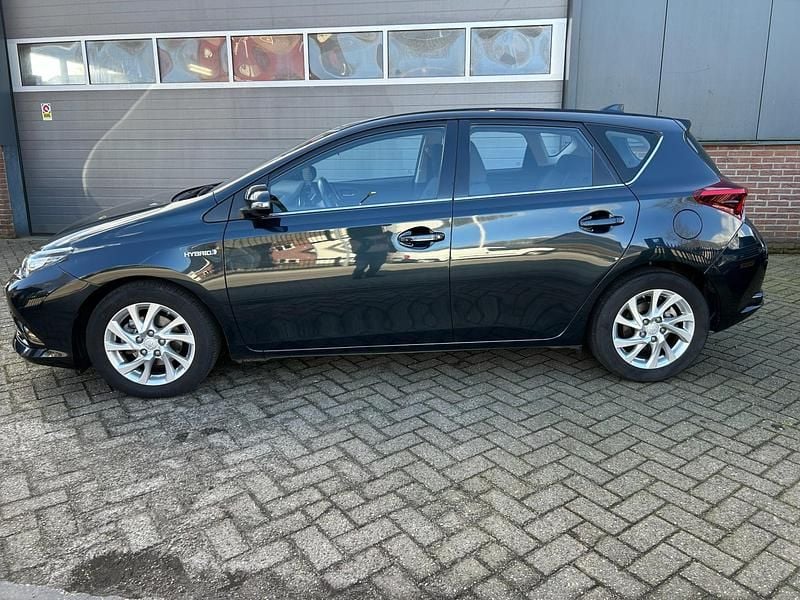 Occasion Toyota Auris Hybrid 2017 Grijs Hatchback