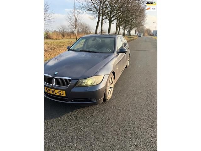 Grijs Occasion 2005 BMW 330 Executive Sedan | € 3.999 (Super prijs) - Afbeelding 1/4