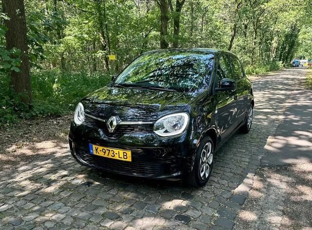 Zwart Gebruikt 2021 Renault Twingo SE Hatchback | € 10.950 (Eerlijke prijs) - Afbeelding 1/4