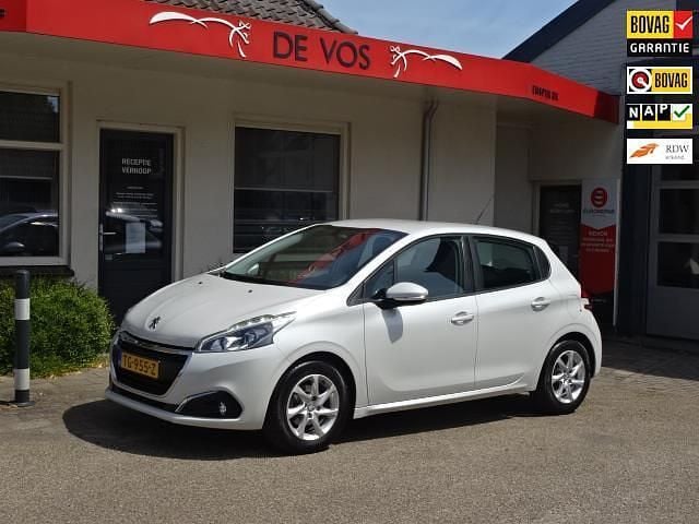 Wit, metallic lak Gebruikt 2018 Peugeot 208 Hatchback | € 9.750 (Eerlijke prijs) - Afbeelding 1/4