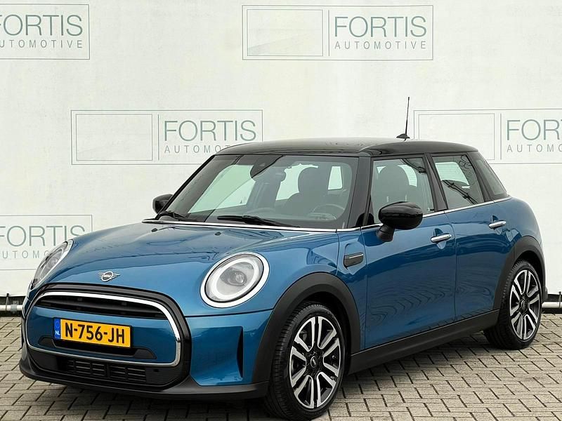 Blauw Gebruikt 2021 Mini Cooper Business Hatchback | € 23.900 (Duur) - Afbeelding 1/4