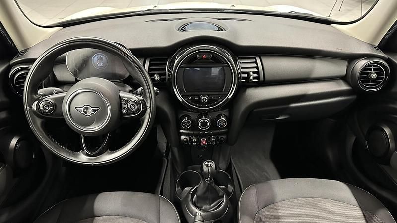 Occasion Mini Cooper Business 136 PK (100 kW) 2021 Grijs Hatchback