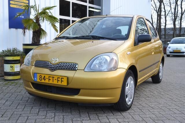 Geel Gebruikt 2000 Toyota Yaris Sol Hatchback | € 2.250 (Eerlijke prijs) - Afbeelding 1/4