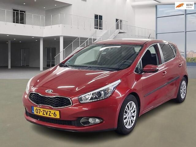 Occasion Kia Ceed Comfort 135 PK (99 kW) 2013 Rood Hatchback