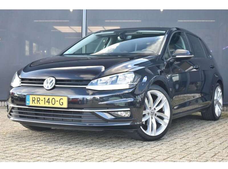 Zwart Gebruikt 2018 VW Golf VII Hatchback | € 15.900 (Super prijs) - Afbeelding 1/4