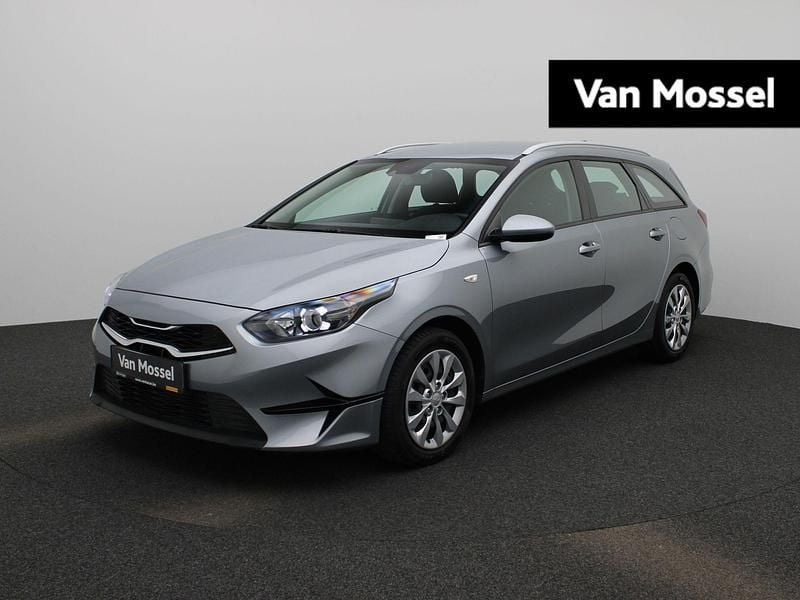 Grijs Gebruikt 2023 Kia Ceed Sportswagon Stationwagen | € 21.895 (Goede deal) - Afbeelding 1/4