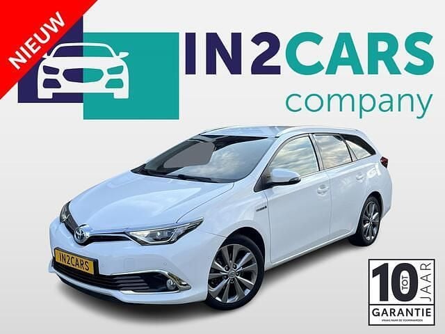 Wit Gebruikt 2016 Toyota Auris Touring Sports Executive Stationwagen | € 16.900 (Eerlijke prijs) - Afbeelding 1/4