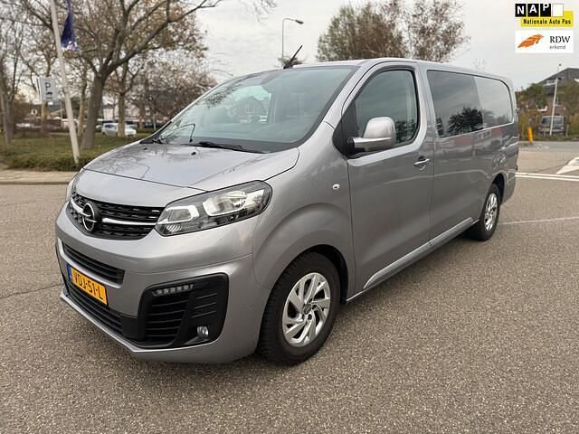 Grijs (metallic) Gebruikt 2019 Opel Vivaro Edition MPV | € 15.995 (Goede deal) - Afbeelding 1/4