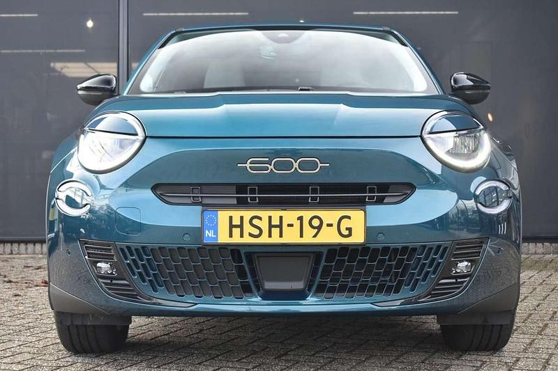 Occasion Fiat 600E La Prima 114 kW (156 PK) 2025 Blauw SUV