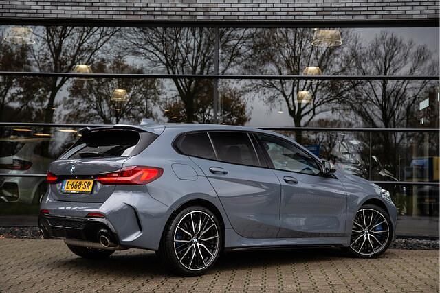 Occasion BMW M135 Executive 306 PK (225 kW) 2020 Grijs Hatchback