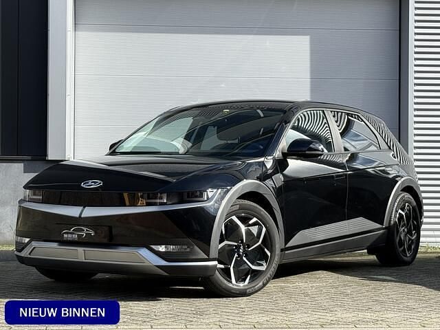 Zwart Occasion 2022 Hyundai Ioniq 5 Style SUV | € 28.790 (Eerlijke prijs) - Afbeelding 1/4
