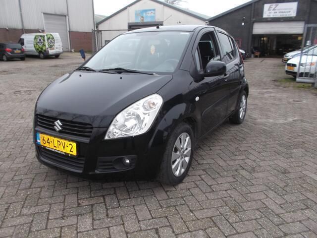 Zwart Gebruikt 2010 Suzuki Splash Exclusive Hatchback | € 1.950 (Eerlijke prijs) - Afbeelding 1/4