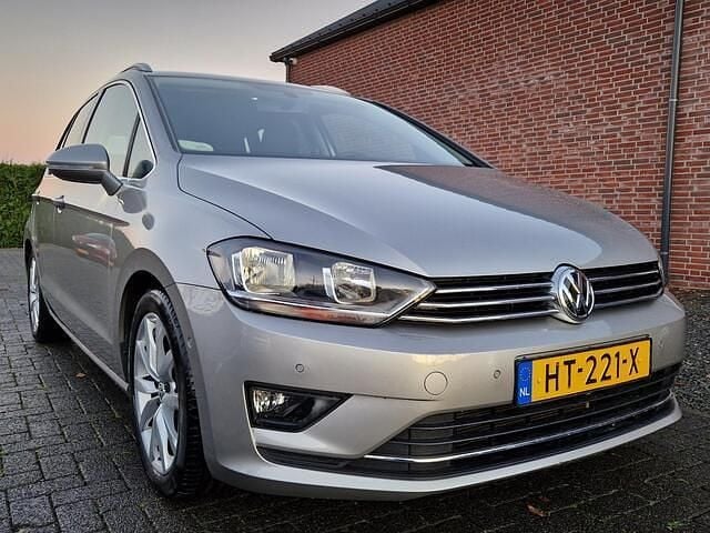 Grijs Gebruikt 2016 VW Golf Sportsvan Highline MPV | € 13.950 (Eerlijke prijs) - Afbeelding 1/4