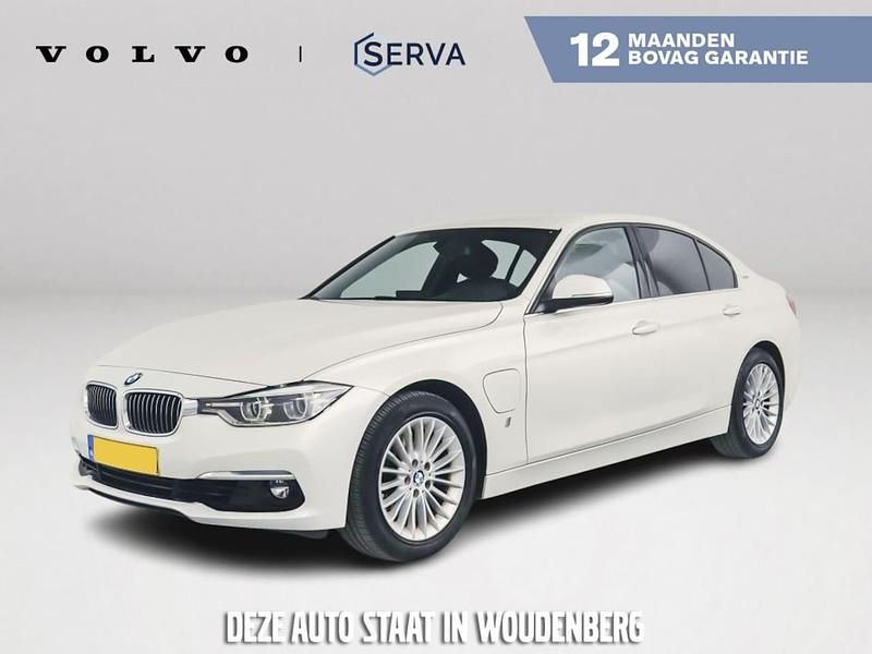 Wit Occasion 2017 BMW 330e Executive Sedan | € 16.995 (Eerlijke prijs) - Afbeelding 1/4