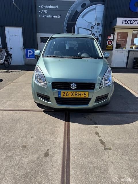 Groen Gebruikt 2012 Suzuki Splash Comfort Hatchback | € 4.950 (Eerlijke prijs) - Afbeelding 1/4
