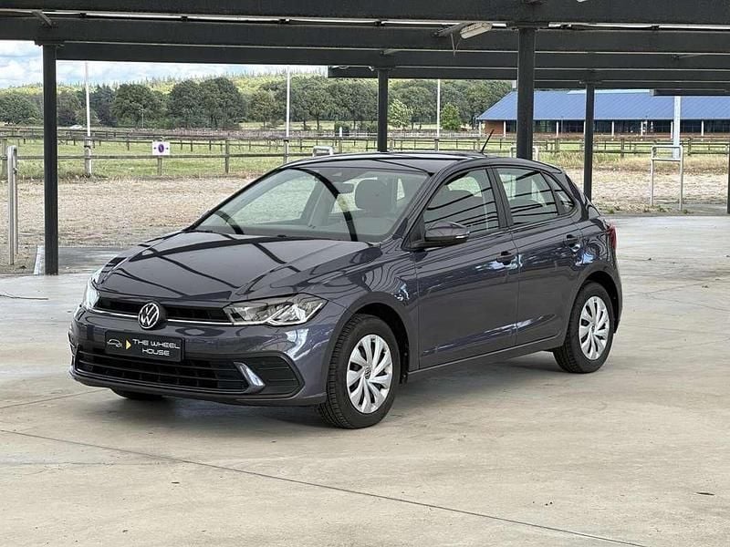 Grijs Gebruikt 2022 VW Polo Hatchback | € 15.950 (Eerlijke prijs) - Afbeelding 1/4