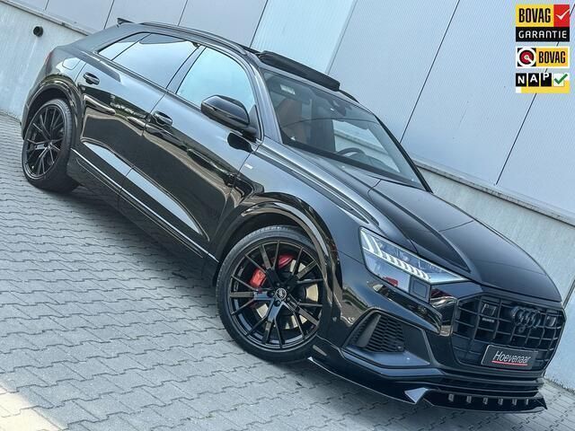 Zwart Gebruikt 2021 Audi Q8 Exclusive SUV | € 83.999 - Afbeelding 1/4