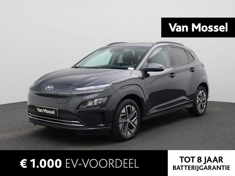 Zwart Gebruikt 2023 Hyundai Kona GO! SUV | € 22.400 (Eerlijke prijs) - Afbeelding 1/4