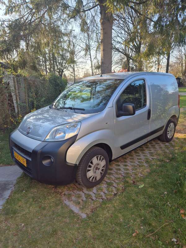 Zilver Gebruikt 2009 Fiat Fiorino MPV | € 750 - Afbeelding 1/4