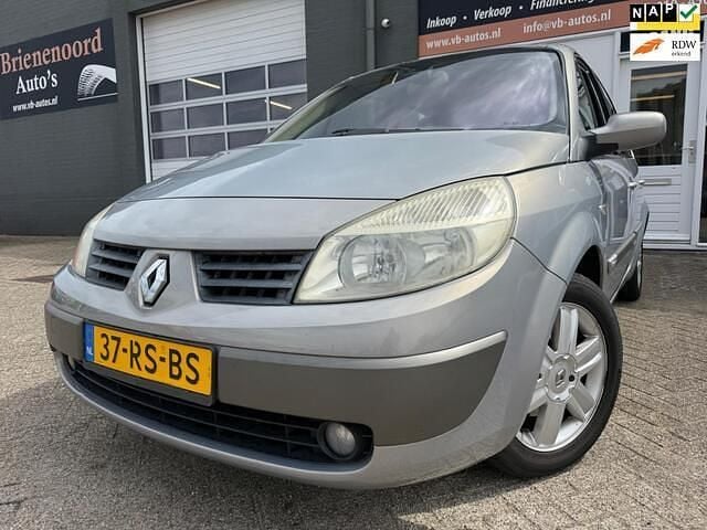 Beige Gebruikt 2005 Renault Scénic II Luxe MPV | € 899 (Goede deal) - Afbeelding 1/4