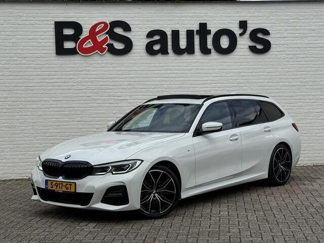 Wit Gebruikt 2022 BMW 320 M Sport Stationwagen | € 36.700 (Eerlijke prijs) - Afbeelding 1/4