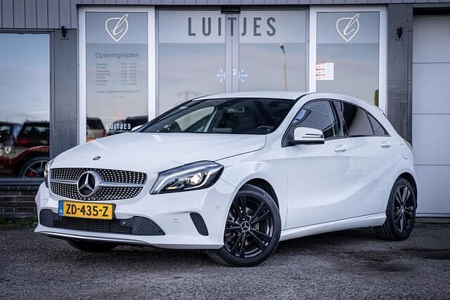 Wit Gebruikt 2016 Mercedes A160 Business Hatchback | € 14.400 (Eerlijke prijs) - Afbeelding 1/4