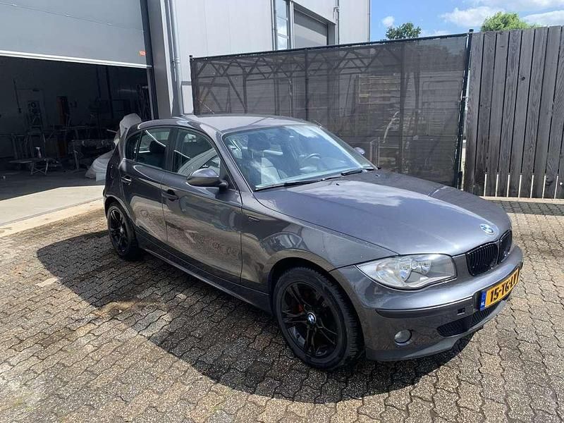 Occasion BMW 116 116 PK (85 kW) 2006 Grijs Hatchback