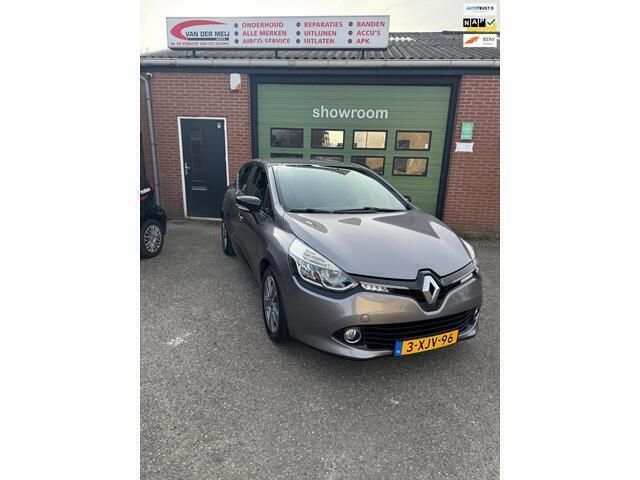 Grijs Gebruikt 2014 Renault Clio IV Night&Day Hatchback | € 7.950 (Eerlijke prijs) - Afbeelding 1/4