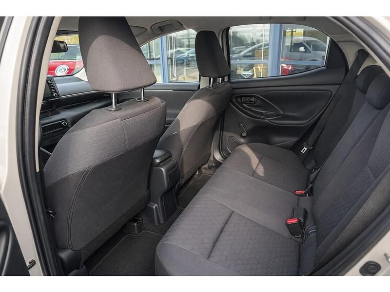 Occasion Toyota Yaris Hybrid Comfort 91 PK (66 kW) 2022 Wit Hatchback