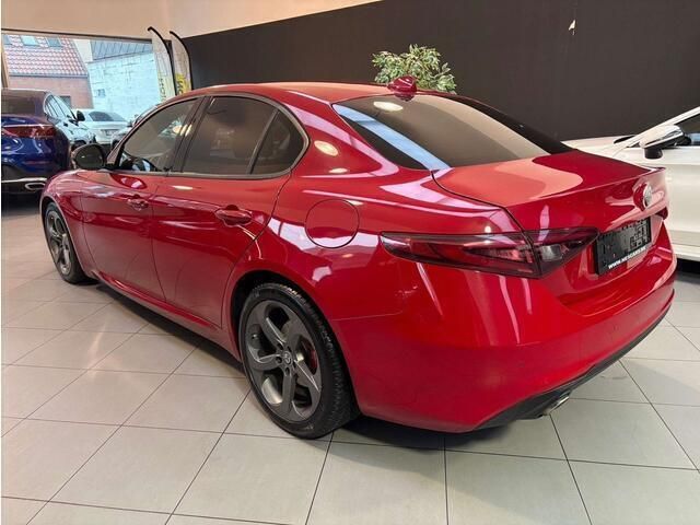 Occasion Alfa Romeo Giulia Super 2016 Rood Sedan