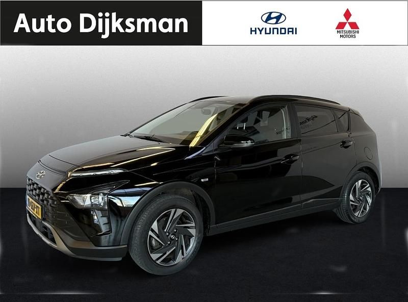 Zwart (metallic) Gebruikt 2022 Hyundai Bayon Comfort SUV | € 17.950 (Eerlijke prijs) - Afbeelding 1/4