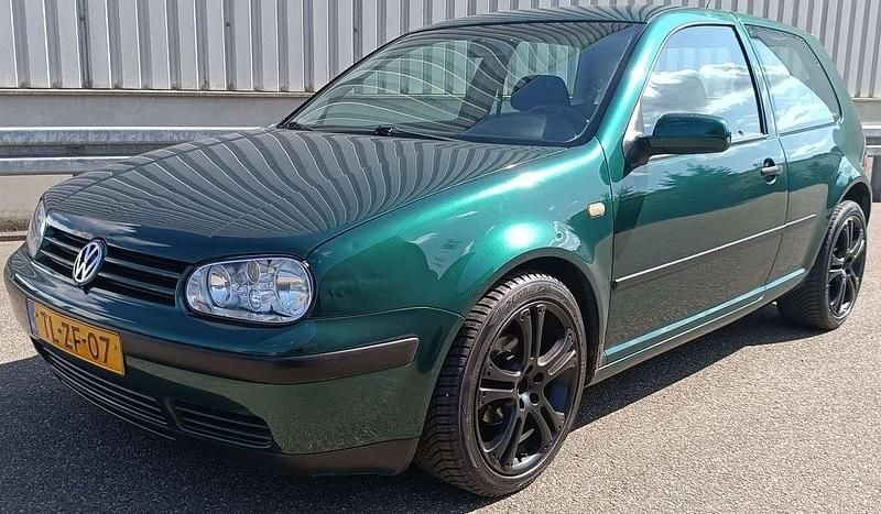 Groen Gebruikt 1998 VW Golf IV Trendline Hatchback | € 1.750 (Eerlijke prijs) - Afbeelding 1/4