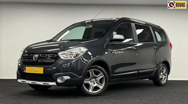 Grijs Gebruikt 2019 Dacia Lodgy Ambiance MPV | € 13.995 (Eerlijke prijs) - Afbeelding 1/2
