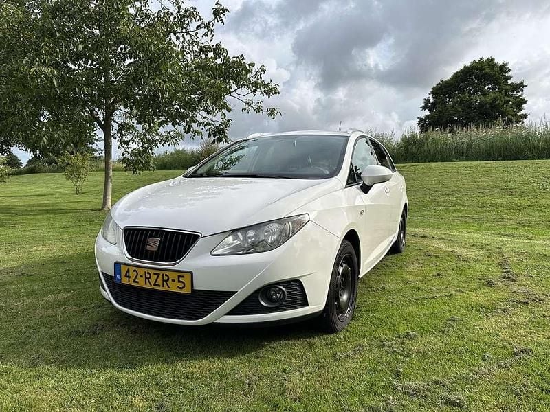 Gebruikt 2011 Seat Ibiza ST Sport Stationwagen | € 3.327 (Eerlijke prijs) - Afbeelding 1/4