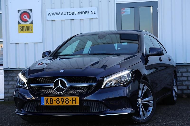Blauw Gebruikt 2016 Mercedes CLA180 Shooting Brake Ambition Stationwagen | € 14.900 (Goede deal) - Afbeelding 1/4