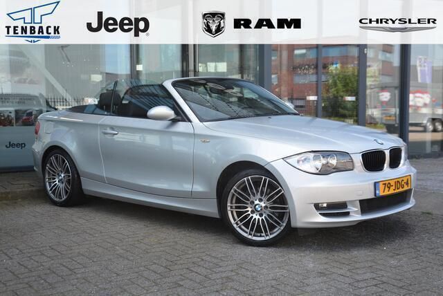 Grijs Gebruikt 2009 BMW 120 Cabriolet Cabriolet | € 11.950 (Eerlijke prijs) - Afbeelding 1/4