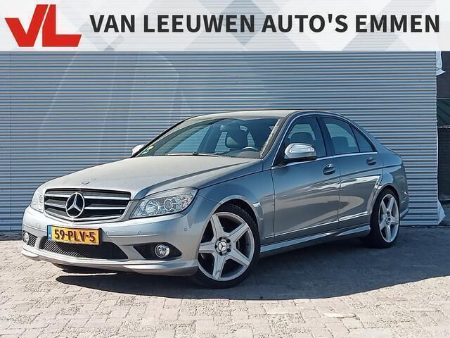 Grijs, metallic lak Gebruikt 2008 Mercedes C300 Sedan | € 11.900 - Afbeelding 1/4