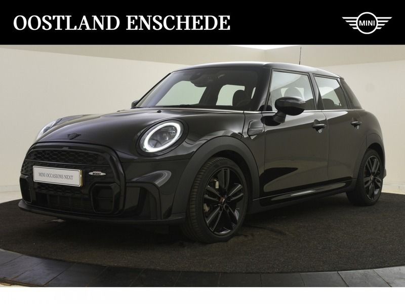 Midnight black (donker zwart metallic) Gebruikt 2021 Mini Cooper Hatchback | € 28.750 (Duur) - Afbeelding 1/4