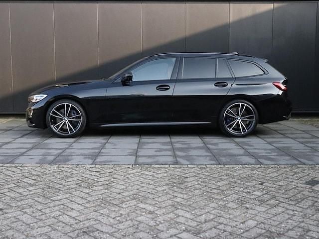 Occasion BMW 330 Executive 2019 Zwart (metallic) Stationwagen