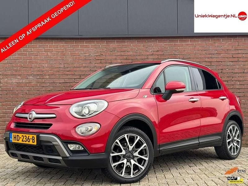 Rood Gebruikt 2015 Fiat 500X Lounge SUV | € 12.995 (Eerlijke prijs) - Afbeelding 1/4