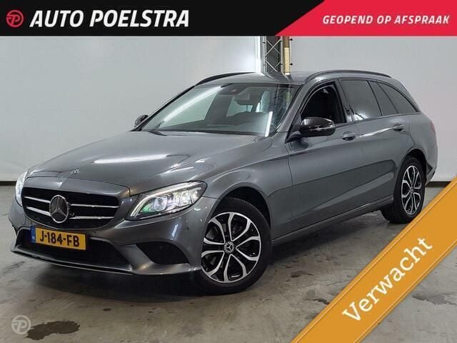 Grijs Gebruikt 2018 Mercedes C220 Night Stationwagen | € 22.900 - Afbeelding 1/4