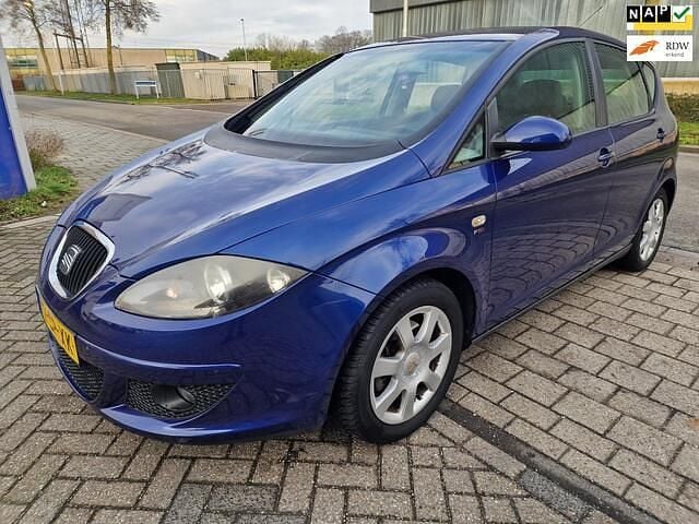 Blauw (metallic) Occasion 2006 Seat Altea Stylance MPV | € 1.499 (Goede deal) - Afbeelding 1/4