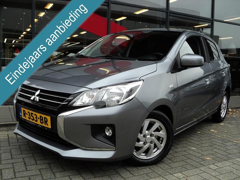 Grijs Gebruikt 2022 Mitsubishi Space Star Intense Hatchback | € 13.445 (Eerlijke prijs) - Afbeelding 1/4