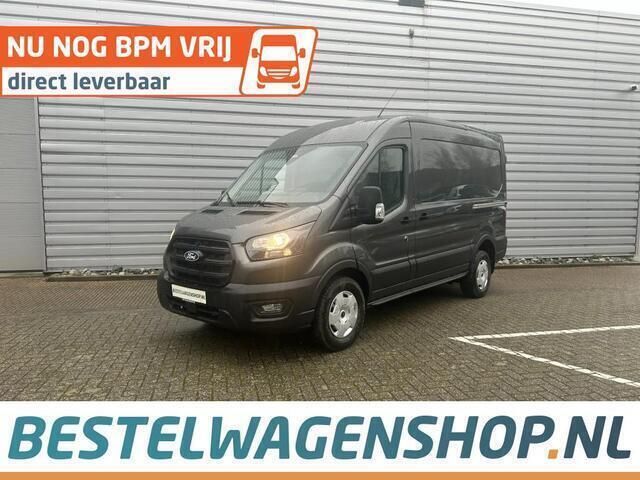 Grijs Nieuw 2024 Ford Transit Trend Van | € 37.499 (Goede deal) - Afbeelding 1/3