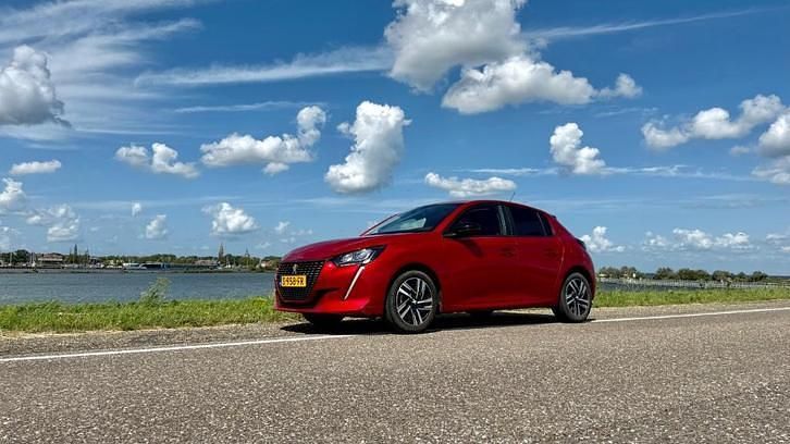 Gebruikt 2022 Peugeot 208 Hatchback | € 16.500 (Super prijs) - Afbeelding 1/4