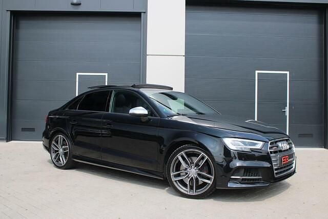Zwart Gebruikt 2018 Audi S3 Comfort Sedan | € 28.500 (Eerlijke prijs) - Afbeelding 1/4