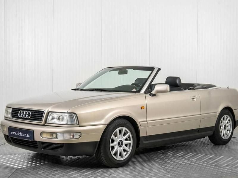 Beige Gebruikt 2000 Audi Cabriolet Young Cabriolet | € 7.900 - Afbeelding 1/4