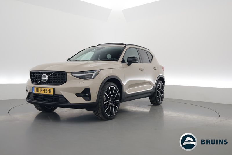 Grijs Gebruikt 2024 Volvo XC40 Ultra SUV | € 49.950 - Afbeelding 1/4